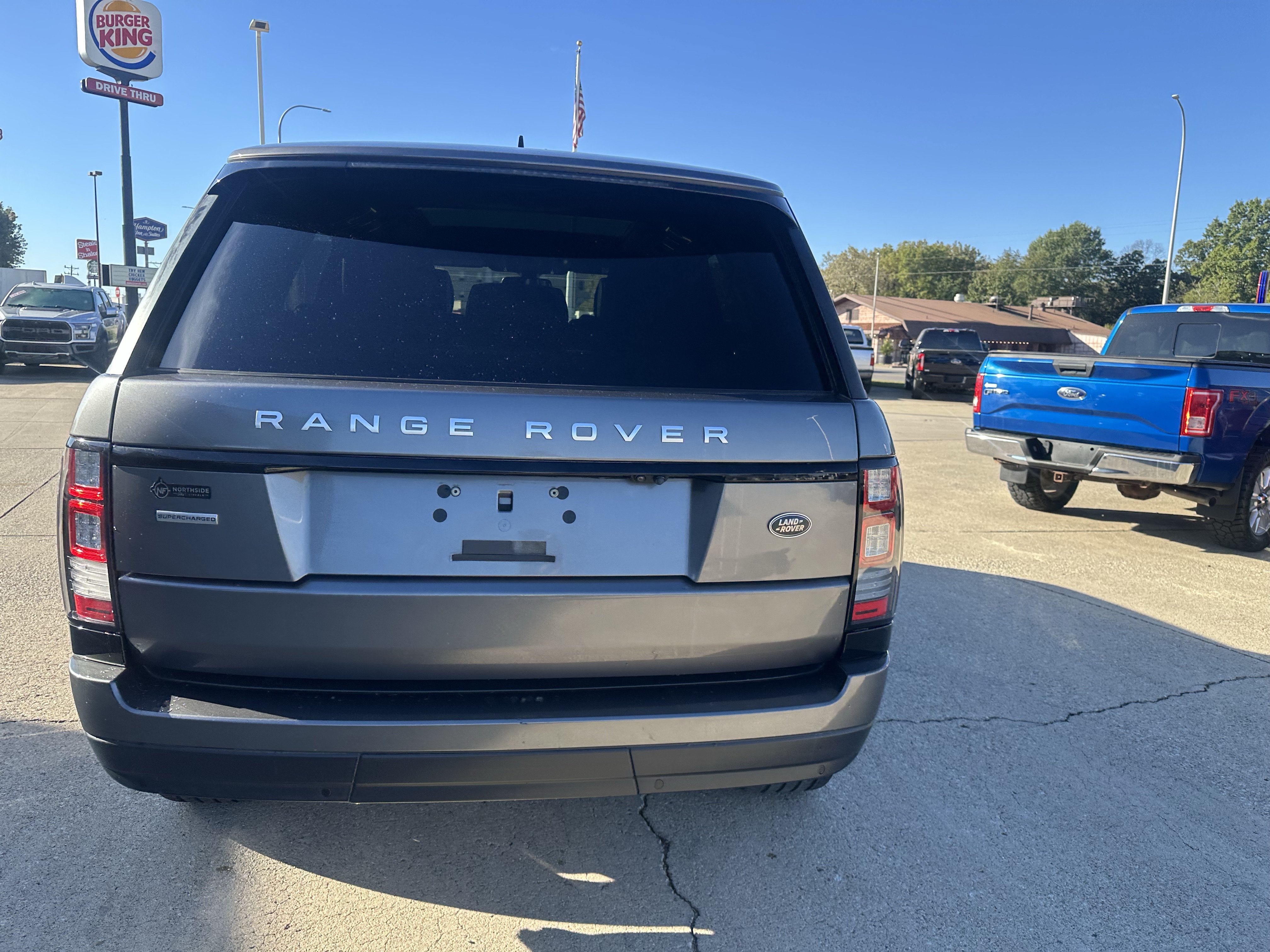 Used 2016 Land Rover Range Rover Supercharged AWD/4WD image 2