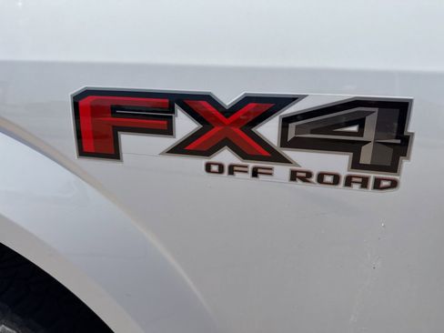 Used 2018 Ford F150 XLT w/ Equipment Group 302A Luxury image 10