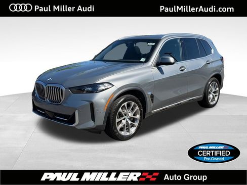 Used 2024 BMW X5 xDrive40i w/ Parking Assistance Package AWD/4WD image 1