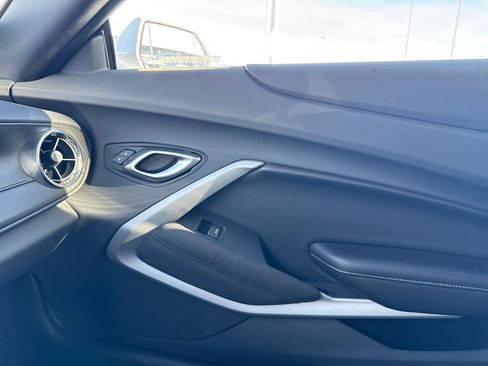 Used 2022 Chevrolet Camaro LT image 19