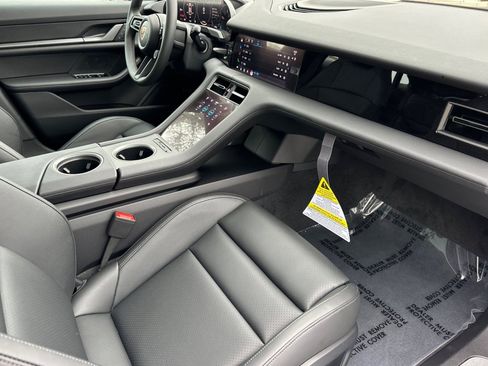 New 2026 Porsche Taycan image 15