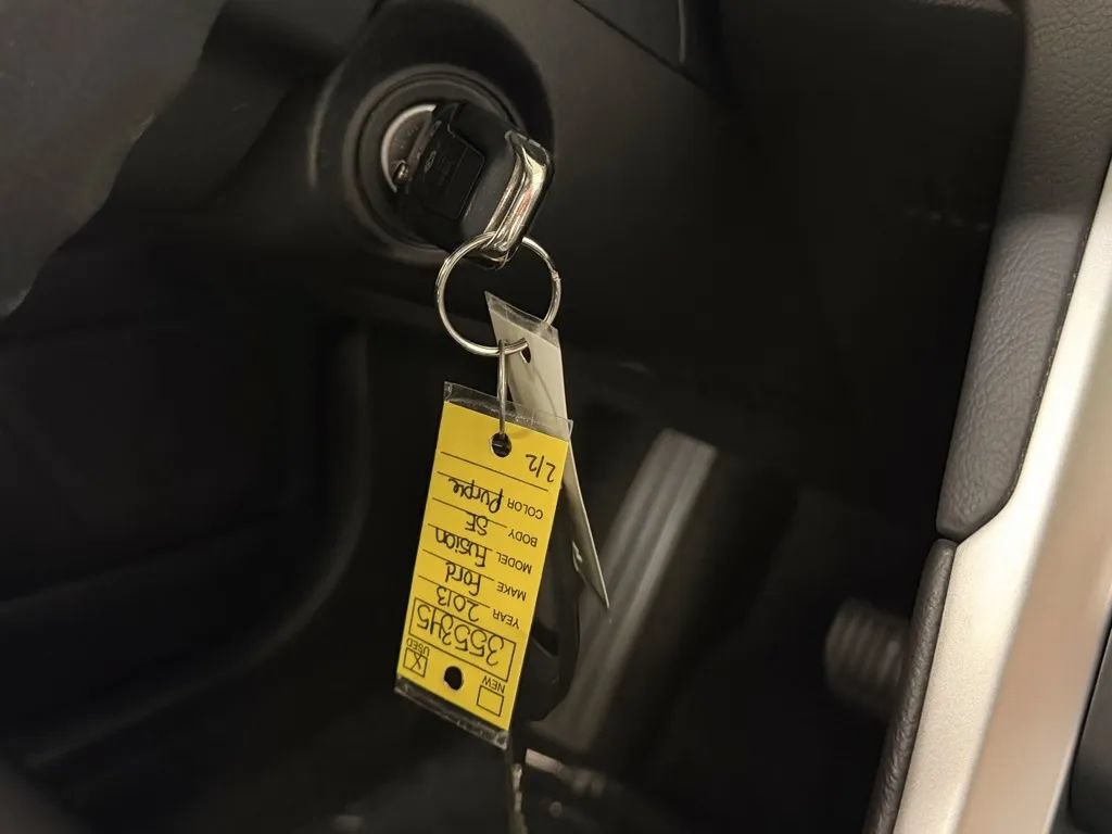 Used 2013 Ford Fusion SE FWD image 34