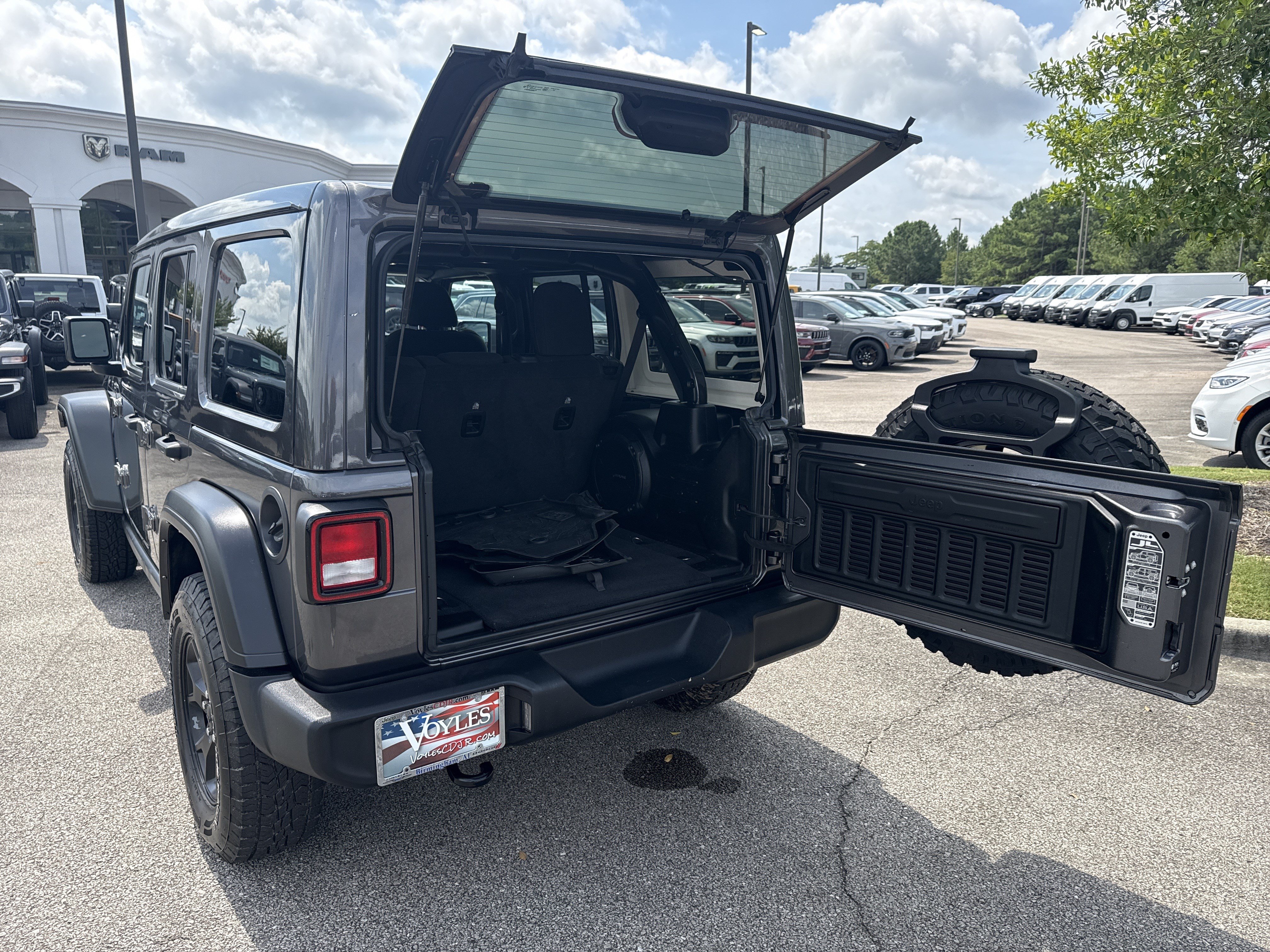 Used 2022 Jeep Wrangler Unlimited Sport AWD/4WD image 18