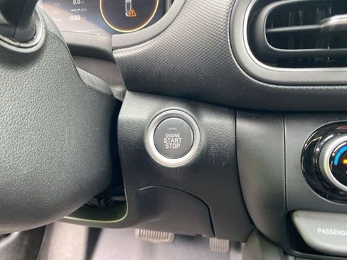 Used 2023 Hyundai Kona Limited AWD/4WD image 25
