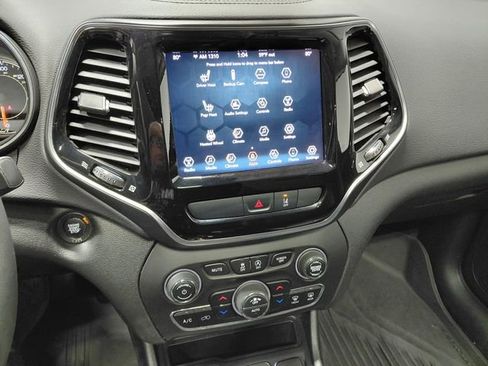 Used 2022 Jeep Cherokee Limited AWD/4WD image 29
