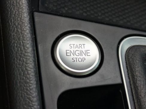 Certified 2023 Volkswagen Jetta SE image 26