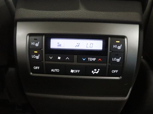 Used 2019 Lexus GX 460 Luxury AWD/4WD image 23