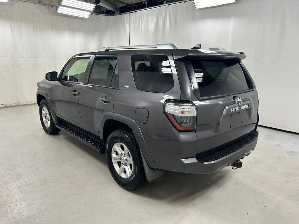 Used 2016 Toyota 4Runner SR5 AWD/4WD image 6