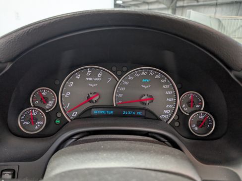 Used 2008 Chevrolet Corvette Convertible w/ Preferred Equipment Group RWD image 17