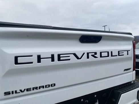 Used 2023 Chevrolet Silverado 1500 RST image 4