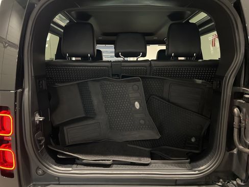 Used 2021 Land Rover Defender 90 X-Dynamic S image 25