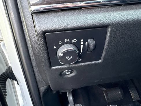 Used 2018 Jeep Grand Cherokee Overland AWD/4WD image 20