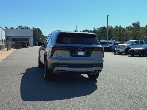 New 2026 Chevrolet Traverse Z71 w/ Enhanced Driving Package AWD/4WD image 7