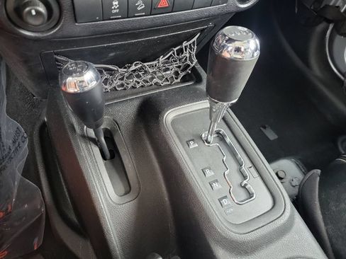 Used 2013 Jeep Wrangler Unlimited Sport AWD/4WD image 32
