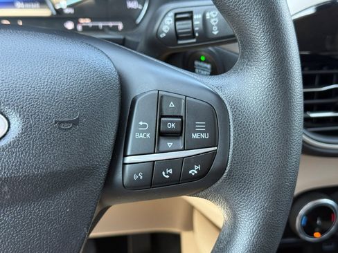 Certified 2022 Ford Escape SE AWD/4WD image 34