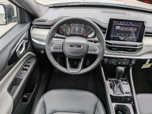 New 2026 Jeep Compass Limited AWD/4WD image 17