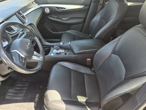 Used 2019 INFINITI QX50 Essential w/ Premium Heat Package image 4