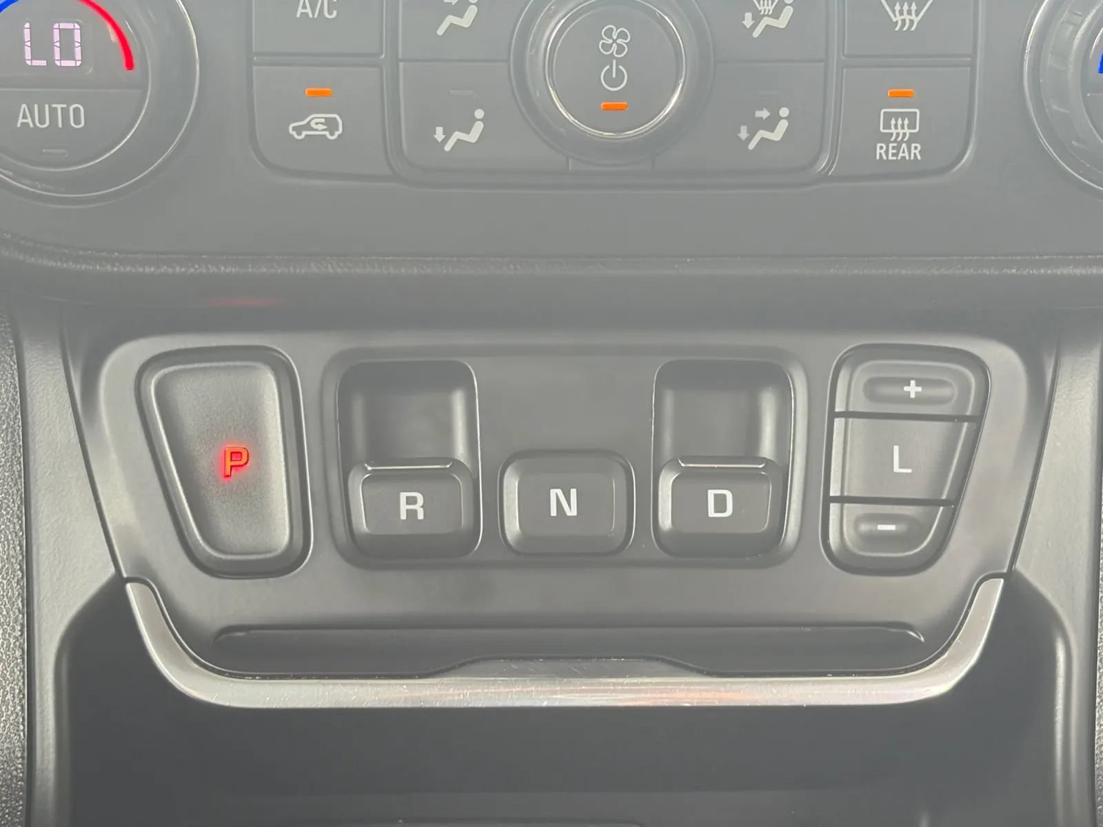 Used 2019 GMC Terrain Denali w/ GMC Pro Grade Package AWD/4WD image 28