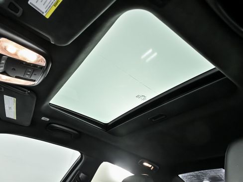 Used 2020 Dodge Charger SRT Hellcat w/ Navigation & Travel Group image 23