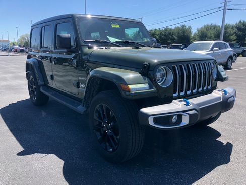Used 2021 Jeep Wrangler Unlimited Sahara w/ Cold Weather Group image 7