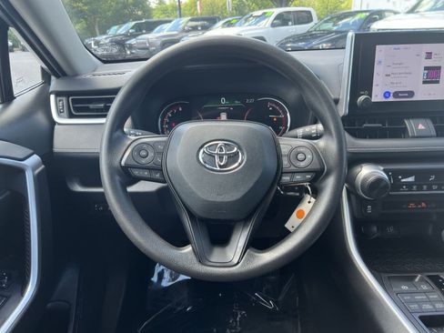 Used 2023 Toyota RAV4 LE AWD/4WD image 15