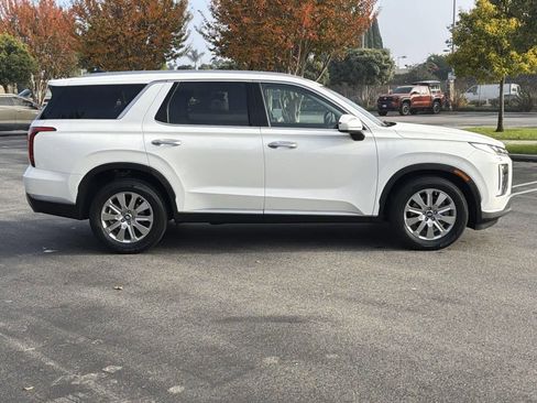 Used 2023 Hyundai Palisade SEL image 3