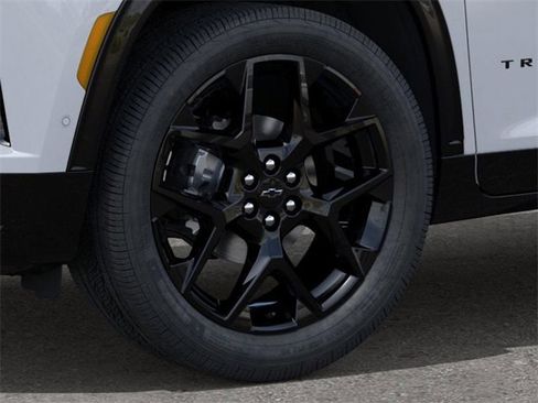 New 2026 Chevrolet Traverse RS w/ LPO, Floor Liner Package image 9