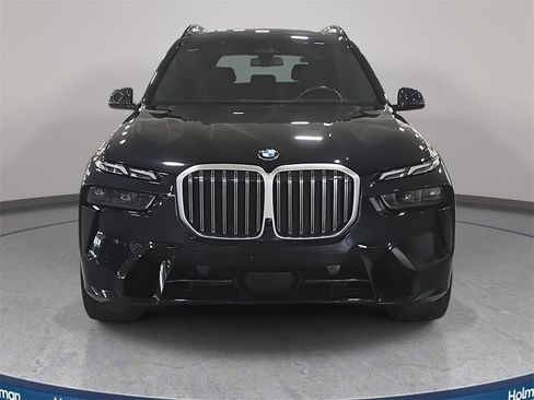 Used 2023 BMW X7 xDrive40i w/ M Sport Package image 2