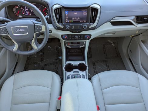 Used 2023 GMC Terrain Denali image 12