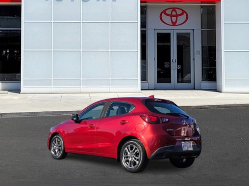 Used 2020 Toyota Yaris LE image 5