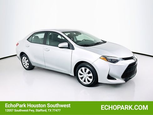 Used 2019 Toyota Corolla LE FWD image 1