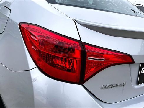 Used 2019 Toyota Corolla SE FWD image 27