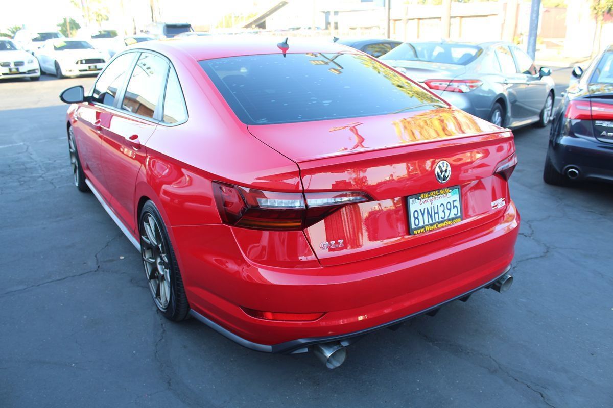 Used 2019 Volkswagen Jetta GLI FWD image 5
