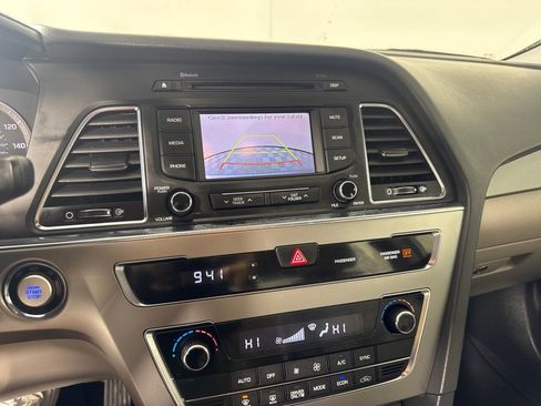 Used 2016 Hyundai Sonata SE image 18