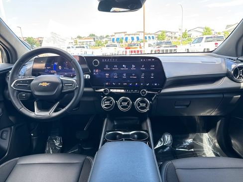 Used 2024 Chevrolet Blazer EV LT AWD/4WD image 12