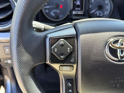 Used 2021 Toyota Tacoma TRD Sport AWD/4WD image 16