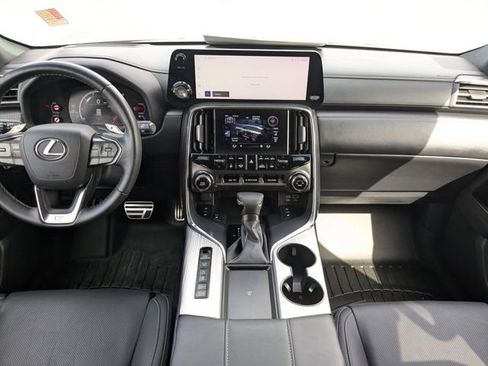 Used 2022 Lexus LX 600 F Sport w/ Accessory Package (Z1) AWD/4WD image 15