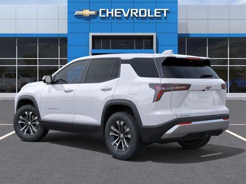 New 2027 Chevrolet Equinox LT w/ Convenience Package II FWD image 3