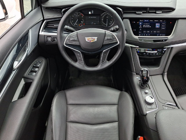 Used 2025 Cadillac XT5 Premium Luxury w/ LPO, Floor Liner Package AWD/4WD image 10