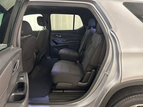 Used 2023 Chevrolet Traverse LT FWD image 13