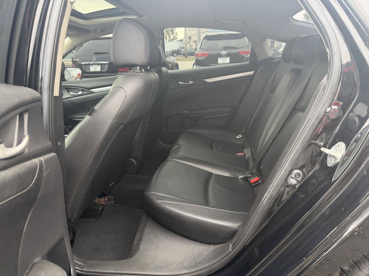 Used 2018 Honda Civic EX-L image 11