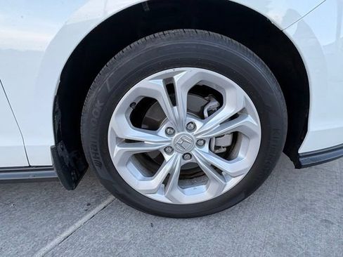Used 2024 Honda Accord LX image 31