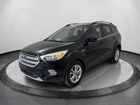 Used 2018 Ford Escape SE w/ SE Sync 3 Package FWD image 1