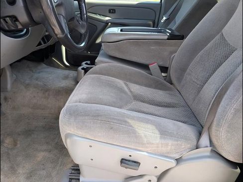 Used 2005 Chevrolet Tahoe LS image 9