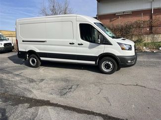 New 2025 Ford Transit 250 148 Medium Roof video 2