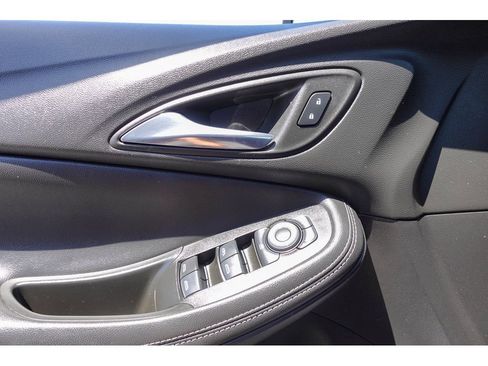 Used 2022 Buick Encore GX Select AWD/4WD image 12
