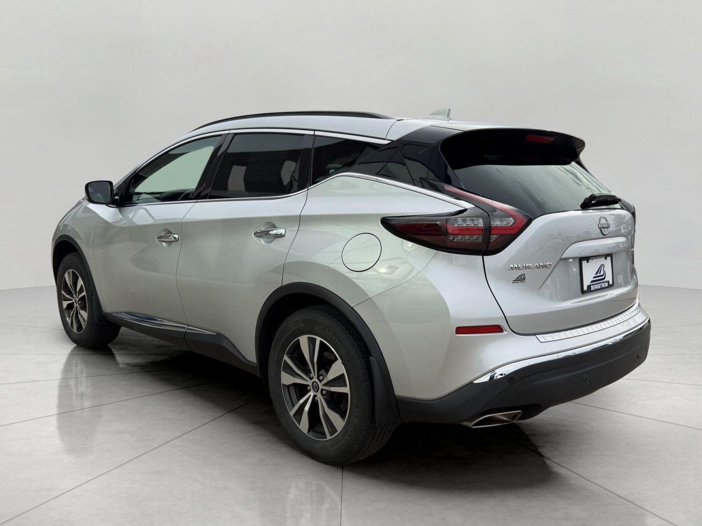 Used 2023 Nissan Murano SV AWD/4WD image 10