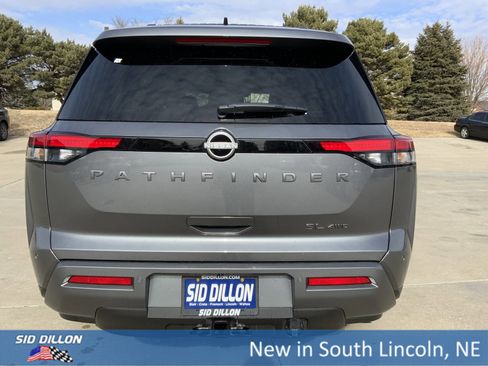 New 2026 Nissan Pathfinder SL w/ SL Premium Package image 4