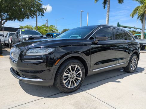 Used 2023 Lincoln Nautilus AWD w/ Premium Package image 7