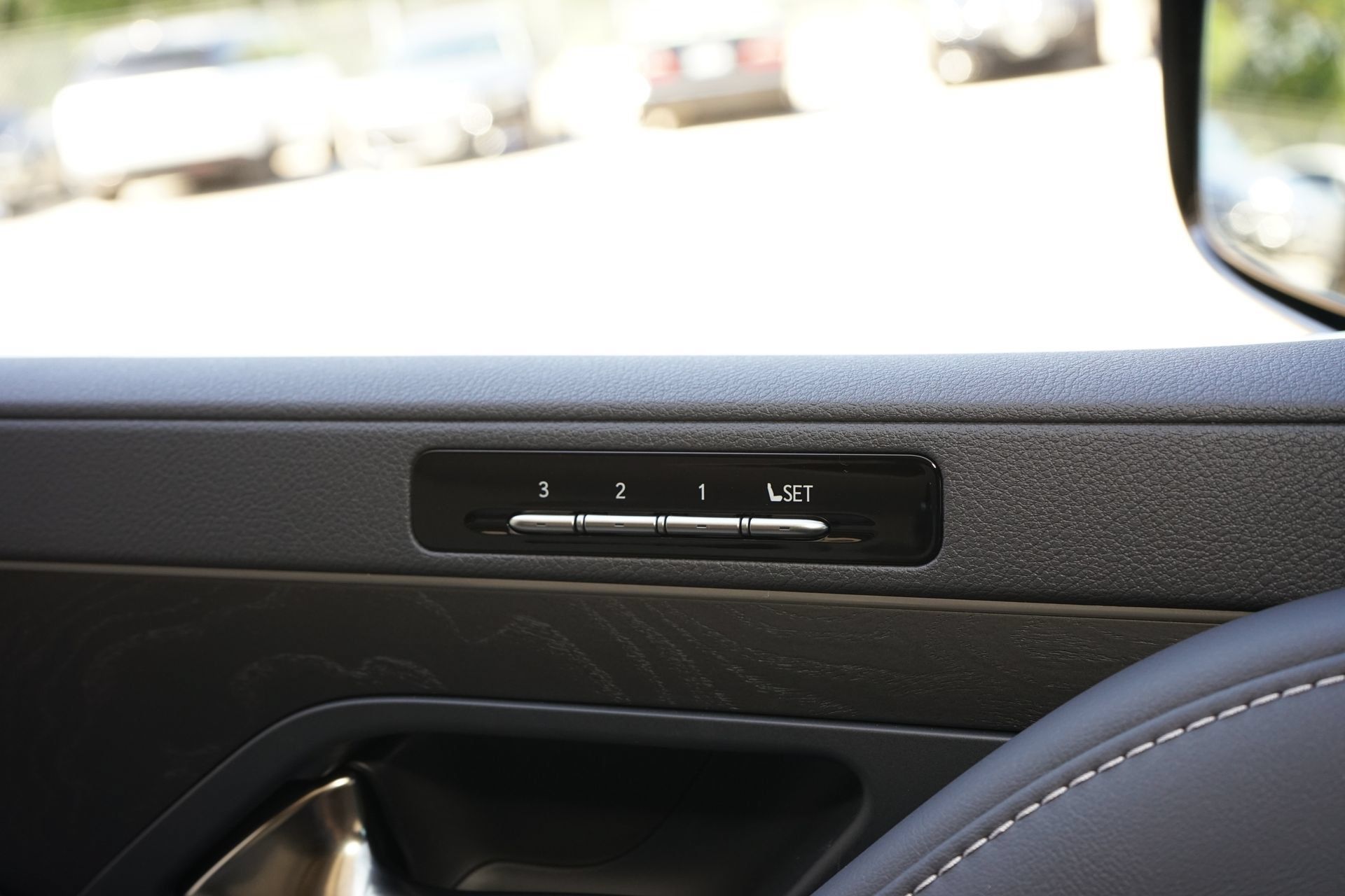 Used 2026 Lexus LX 600 4WD w/ Luxury Package image 33